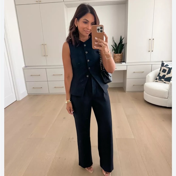 NEW Aritzia Wilfred Regal Vest (Re)ssential Black - Picture 8 of 13